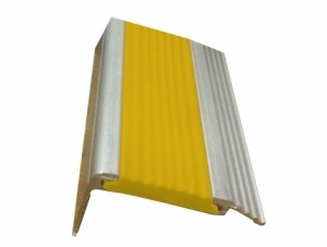 Nariz Grada Aluminio/PVC 60 mm - Amarillo-Nariz Aluminio-HBNG04-Nariz de Grada-Signet