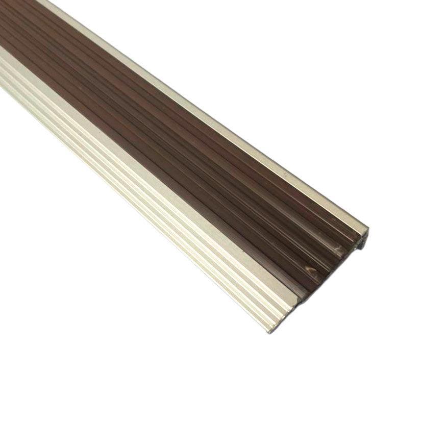 Nariz Grada PVC/Aluminio 50x25mm Cafe 1,5 mts Signet Signet