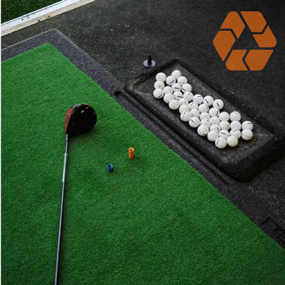 Pasto sintético de 7mm en color verde vibrante, ideal para zonas de golf, stands y balcones con acabado realista y duradero.