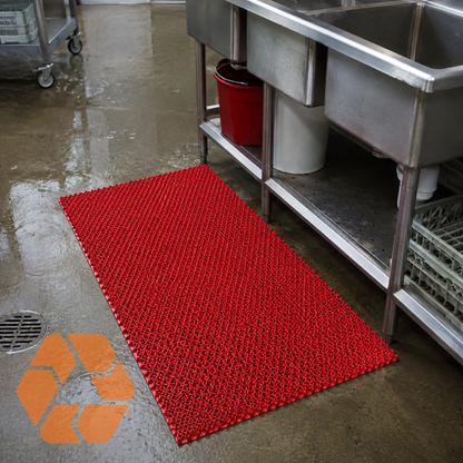 Piso PVC Drenante Tipo Wet Rojo — Rollo 1,2 m x 15 m x 4,5mm