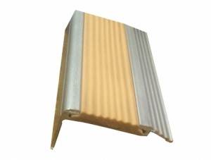 Nariz Grada Aluminio/PVC 60 mm - Signet